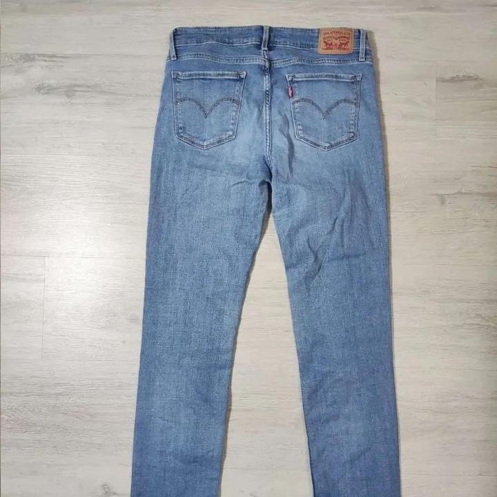 Джинсы Levi's