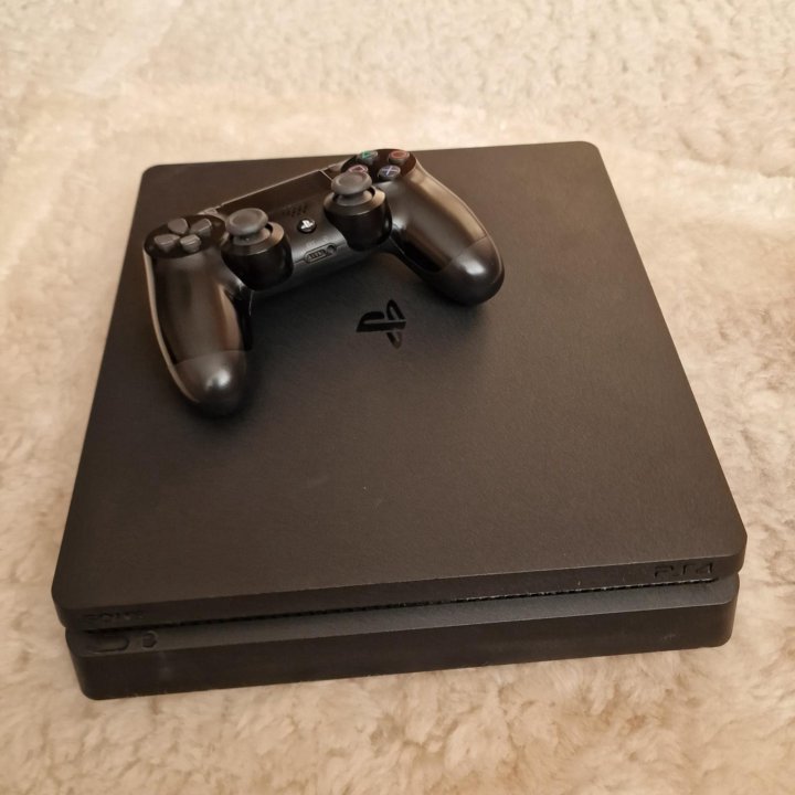 Sony PS4 Slim