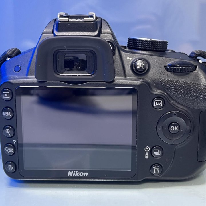 Зеркальный фотоаппарат Nikon D3200 Body