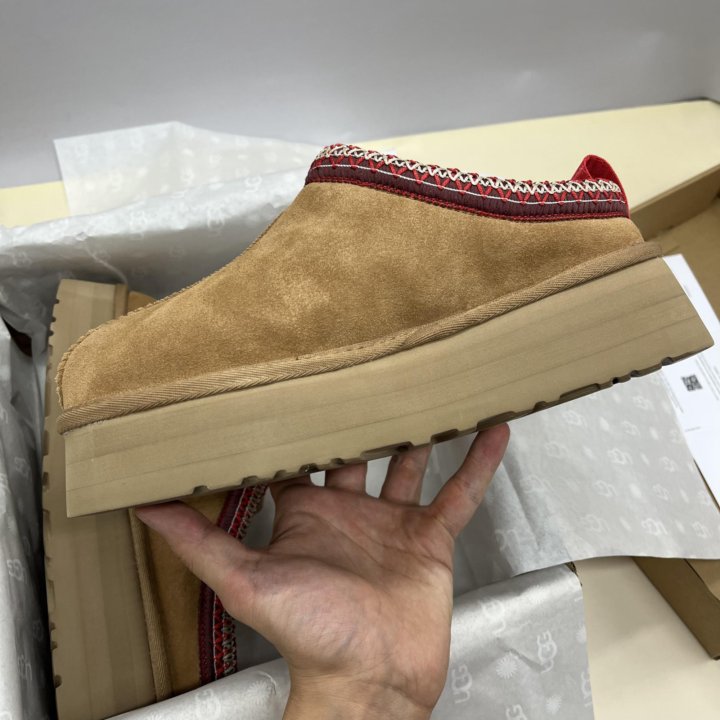 Ugg Tasman Slipper Chestnut