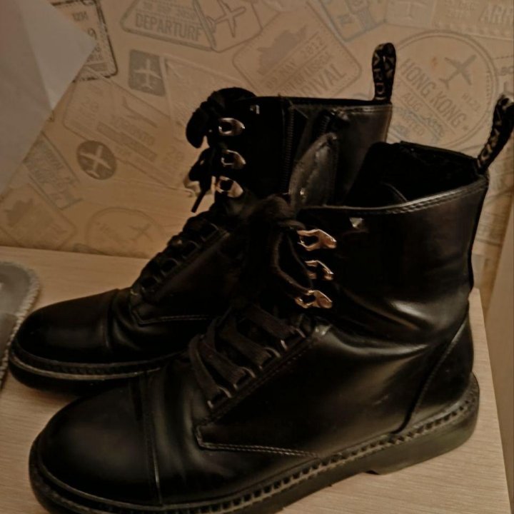 Ботинки размер 40