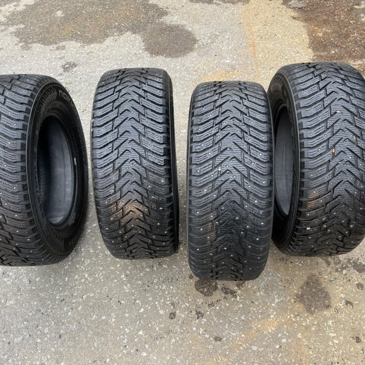 Nokian Hakkapelita 8 suv 285/60 R18