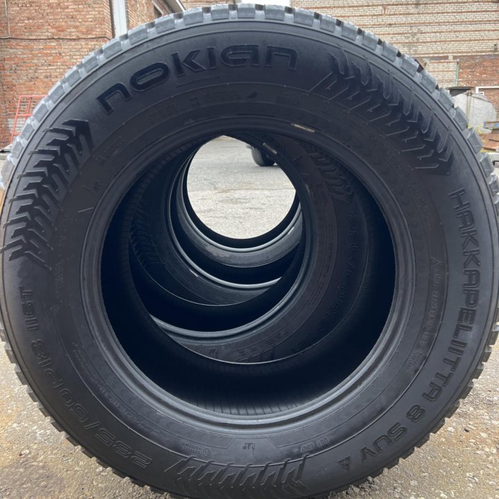 Nokian Hakkapelita 8 suv 285/60 R18