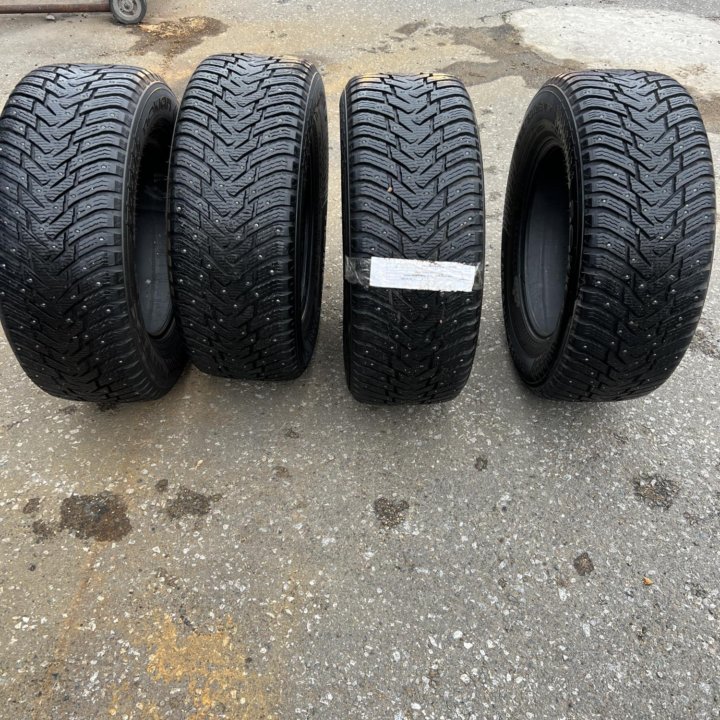 Nokian Hakkapelita 8 suv 285/60 R18