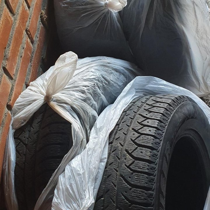 Резина Bridgestone 225/65 R17