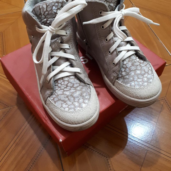 Ботинки для девочки 