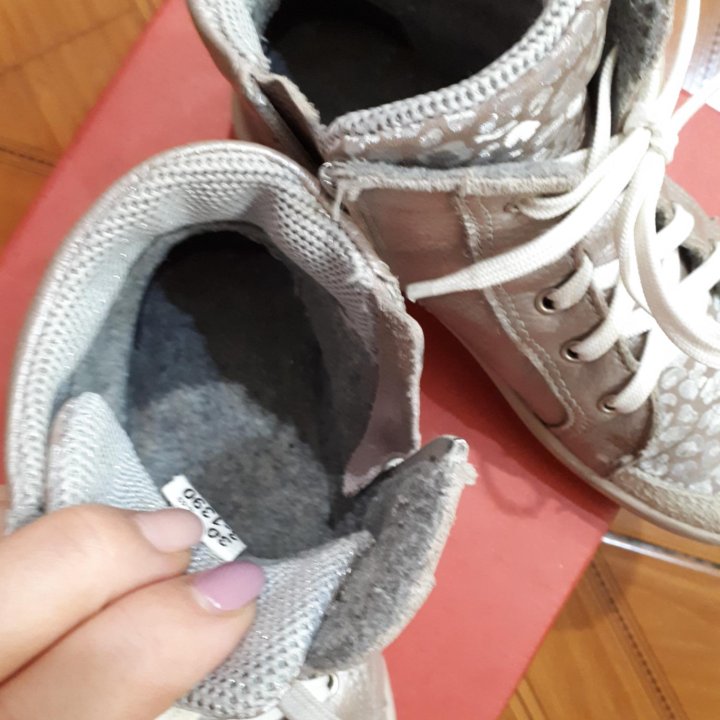 Ботинки для девочки 