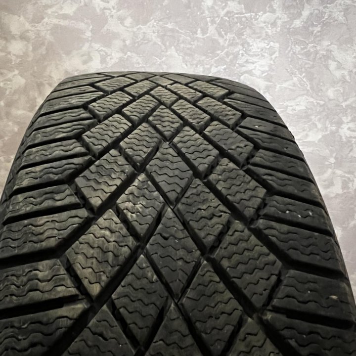 Continental Viking Contact 7 SSR 225/45 R18 95T