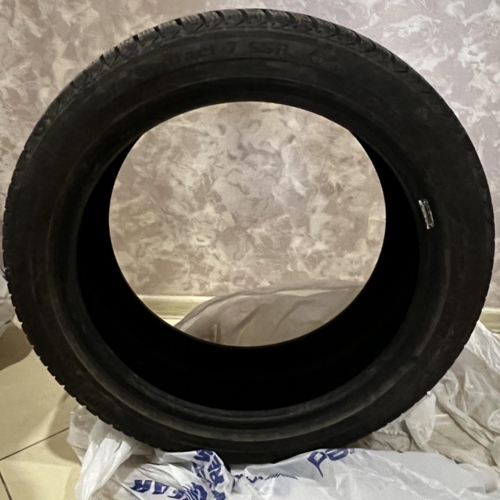 Continental Viking Contact 7 SSR 225/45 R18 95T