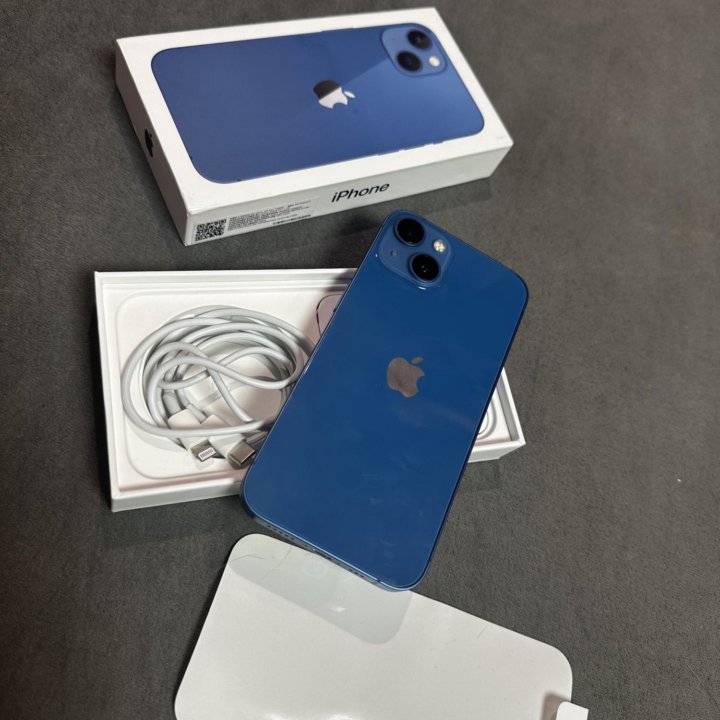 Продам iPhone 13 128Gb Blue