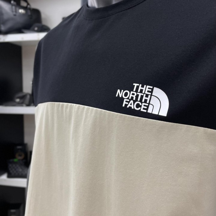 Футболки North Face