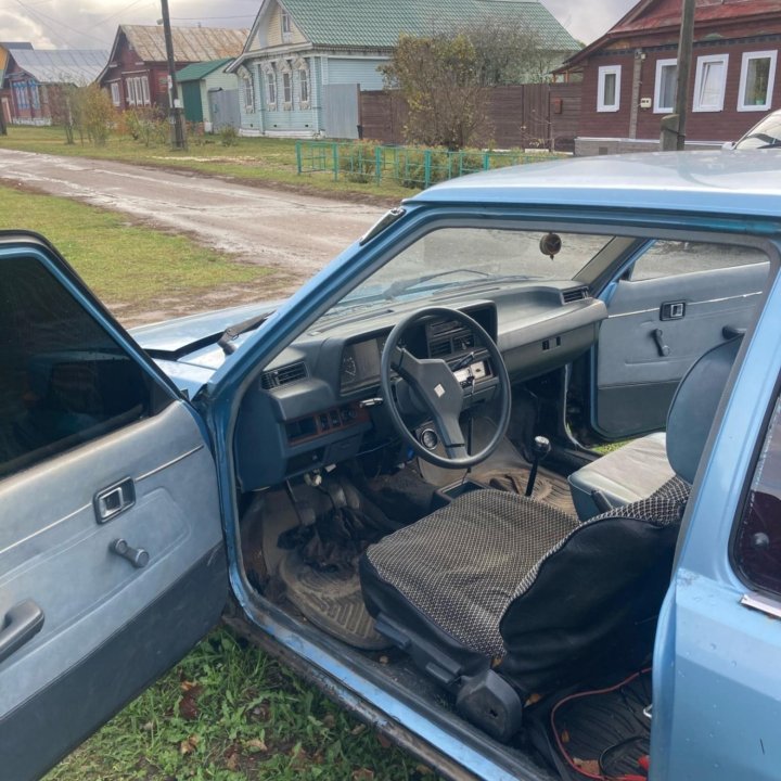 Mazda 323, 1981