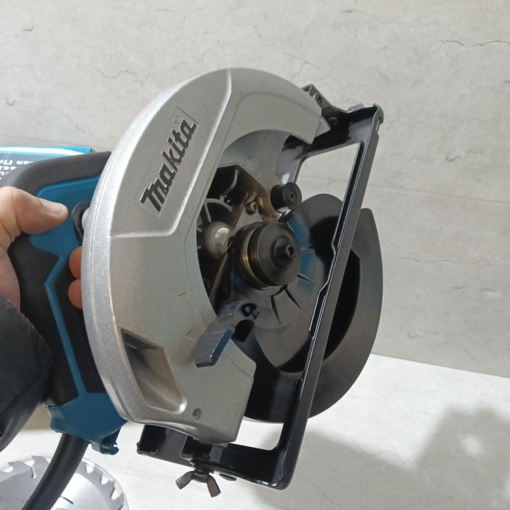 Дисковая пила Makita 185 mm