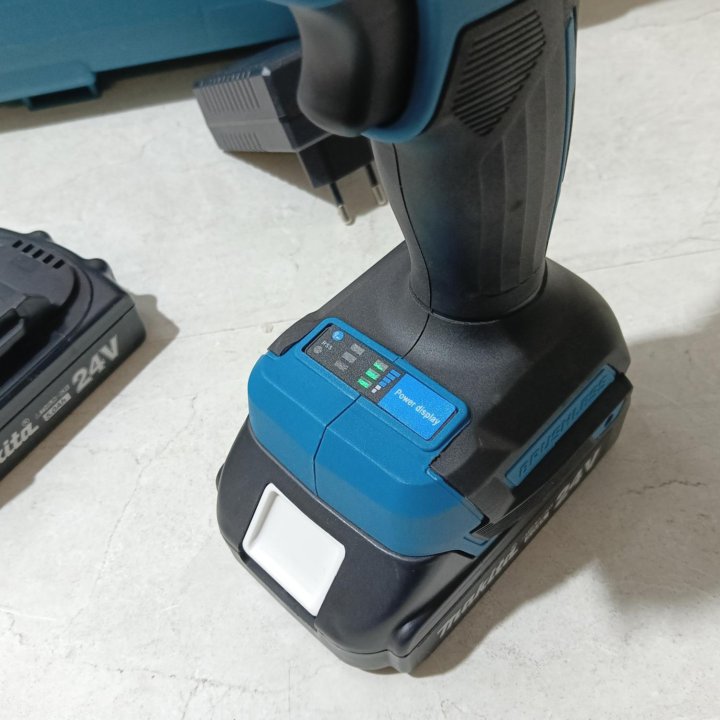 Бесшеточный шуруповерт Makita 24 volt