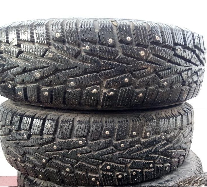 Зимние колеса 175/70 R13 82T (все шипы на месте)