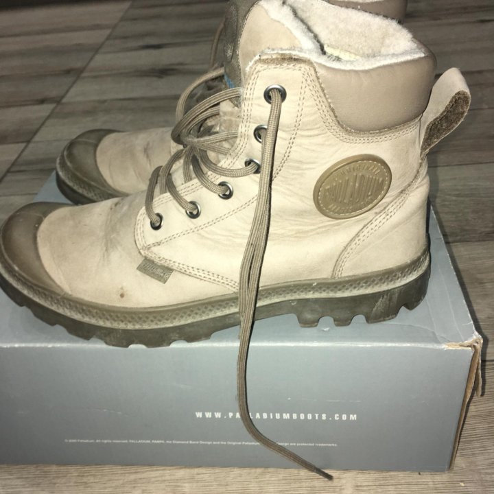 Женские зимние ботинки Palladium