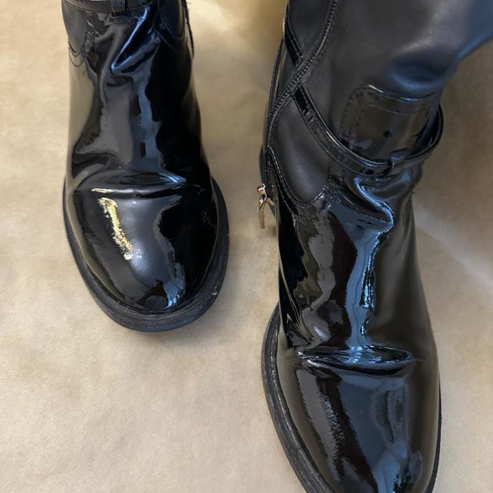 Кожаные сапоги