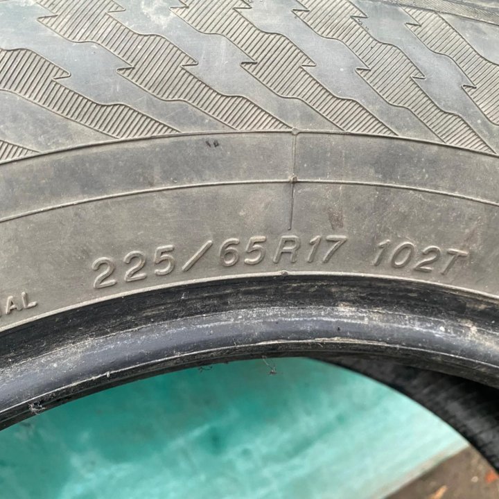 1шт. 225/65 R17 YOKOHAMA ЗИМА