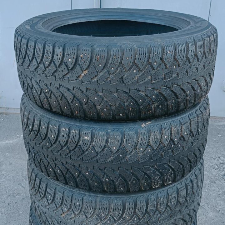 Nokian Hakkapeliitta 4