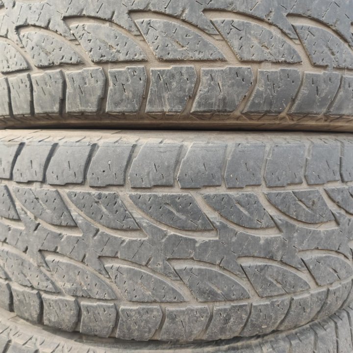 Bridgestone Dueler A/T 694, 265/65/17