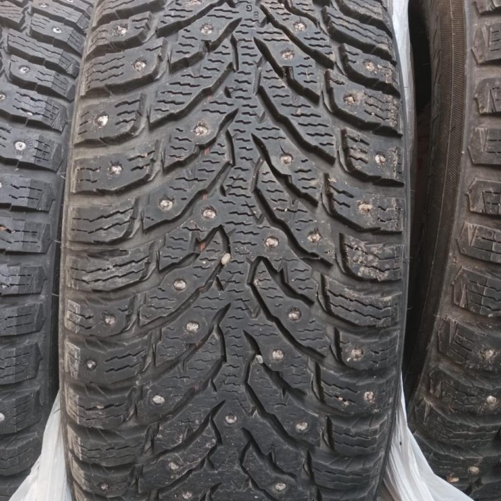 Резина 215/65.16