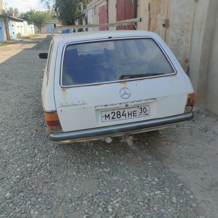 Mercedes-Benz E-Класс, 1978