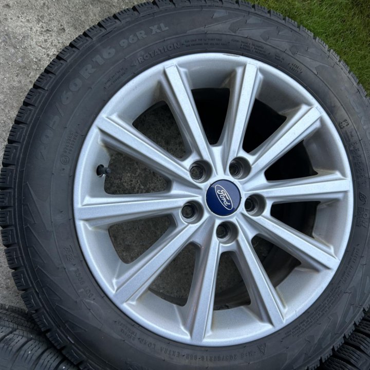 Колеса в сборе Ford с зимними шинами 205/60R16