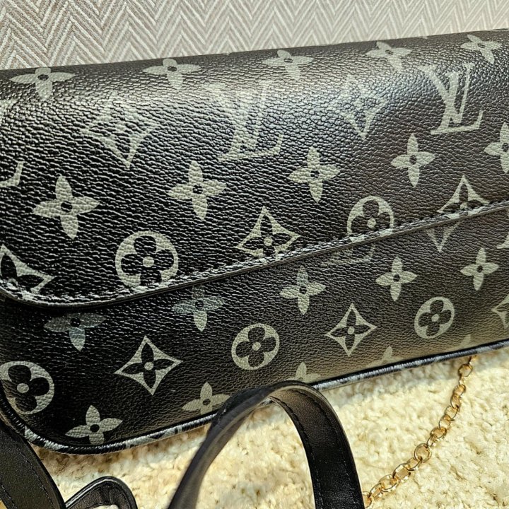 Новая сумочка в стиле Louis Vuitton 25х15 см