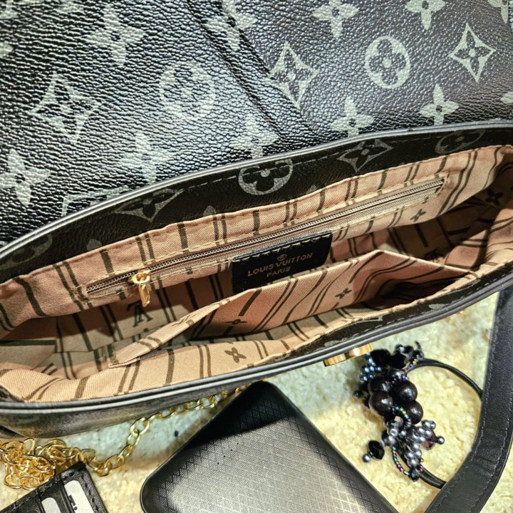 Новая сумочка в стиле Louis Vuitton 25х15 см