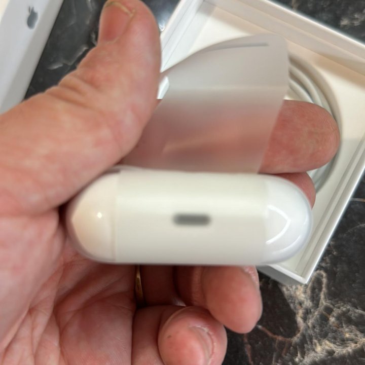 Продам AirPods Pro A2083