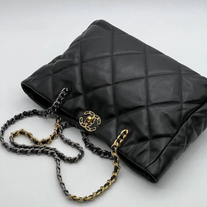 Сумки-шопер Chanel