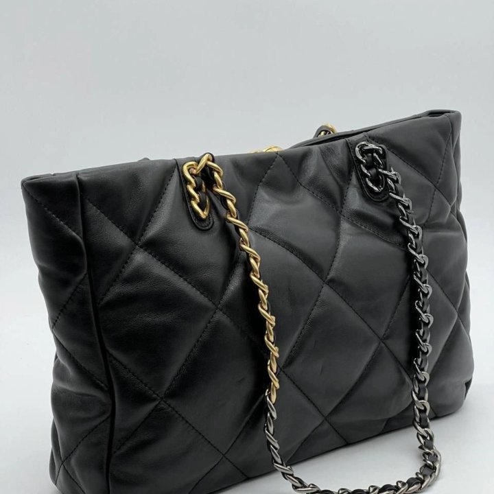 Сумки-шопер Chanel