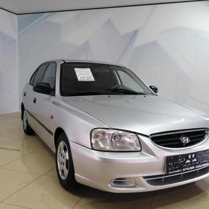 Hyundai Accent, 2001