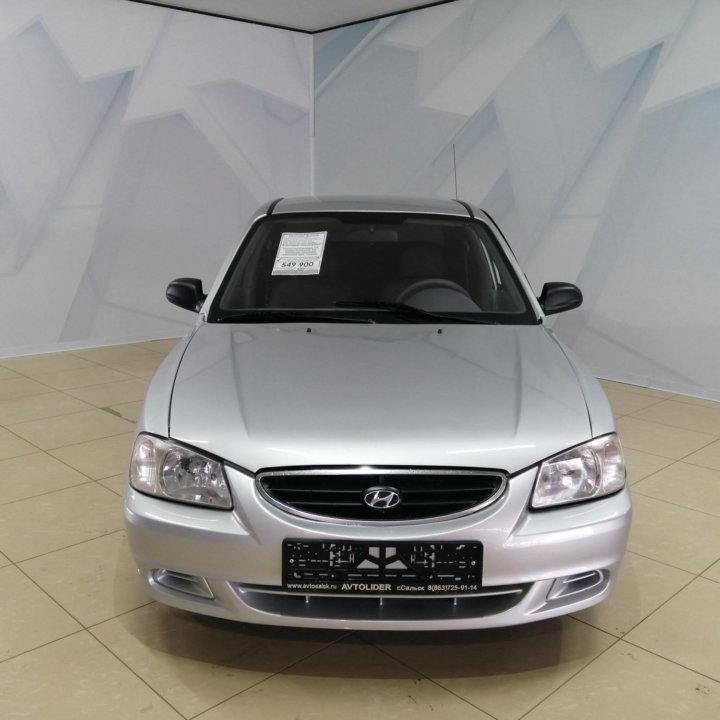 Hyundai Accent, 2001