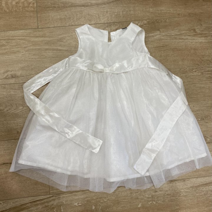 Платье нарядное для девочки 2-3 года