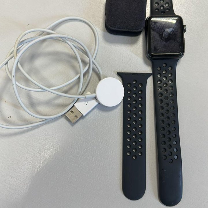 Продаются часы apple watch 2 42 mm.оригинал. Все в