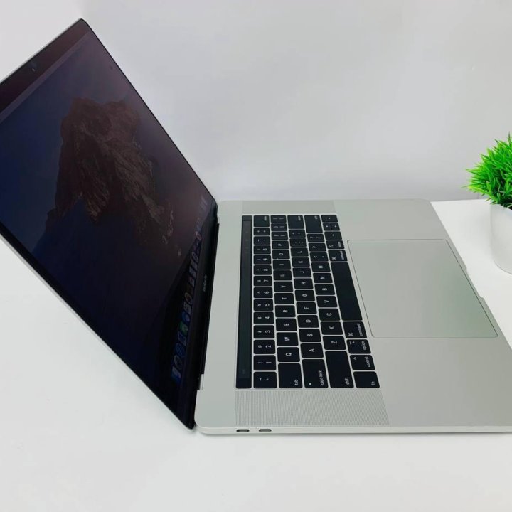 Macbook Pro 15 2019 TB touch bar