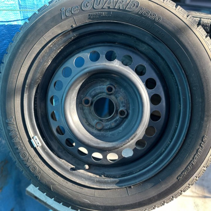 175/65 R15, 4x100, комплект зимних колес Япония