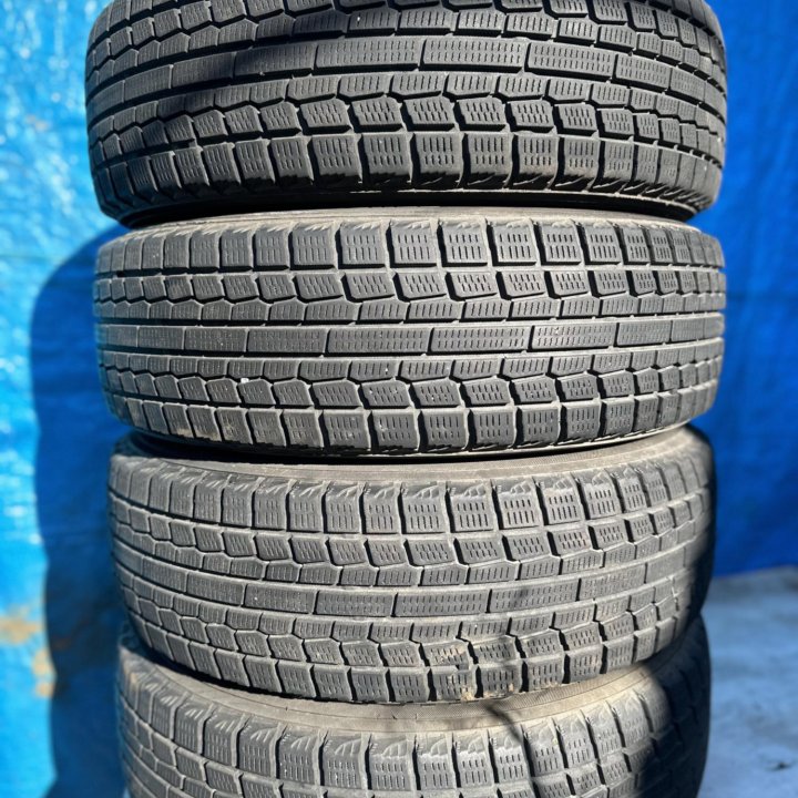 175/65 R15, 4x100, комплект зимних колес Япония