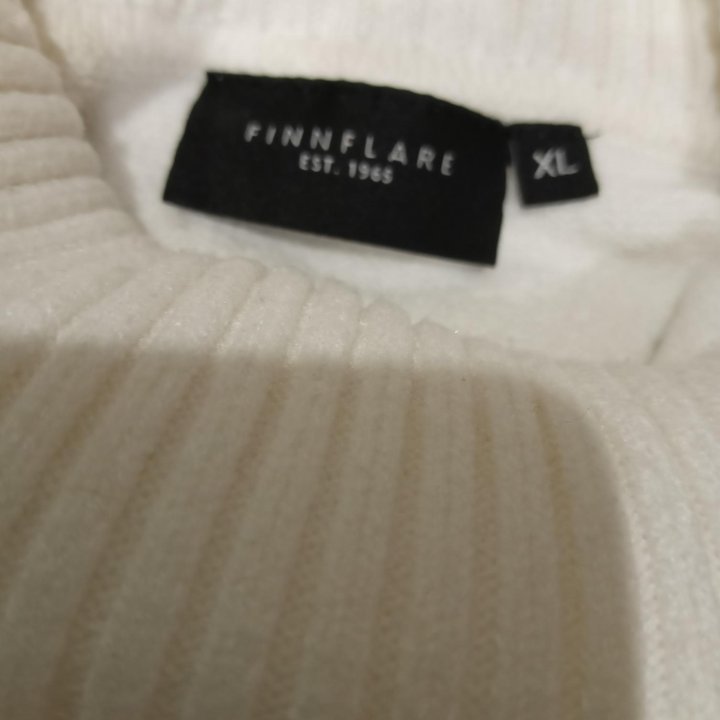 Свитер женский