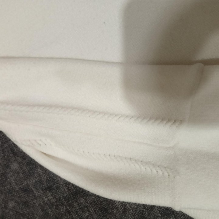 Свитер женский