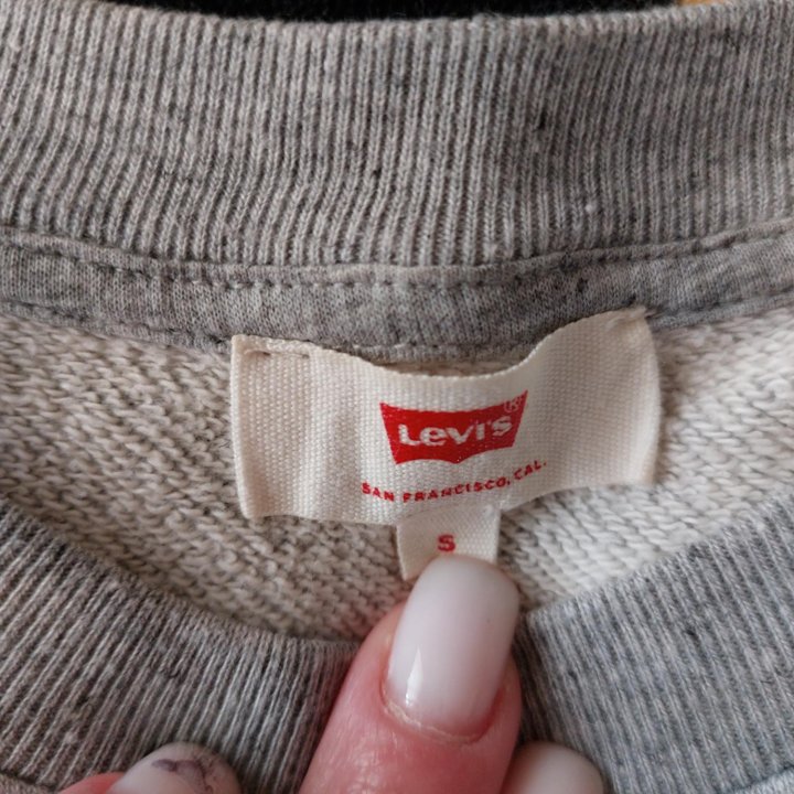 Свитшот фирмы Levis ❤️