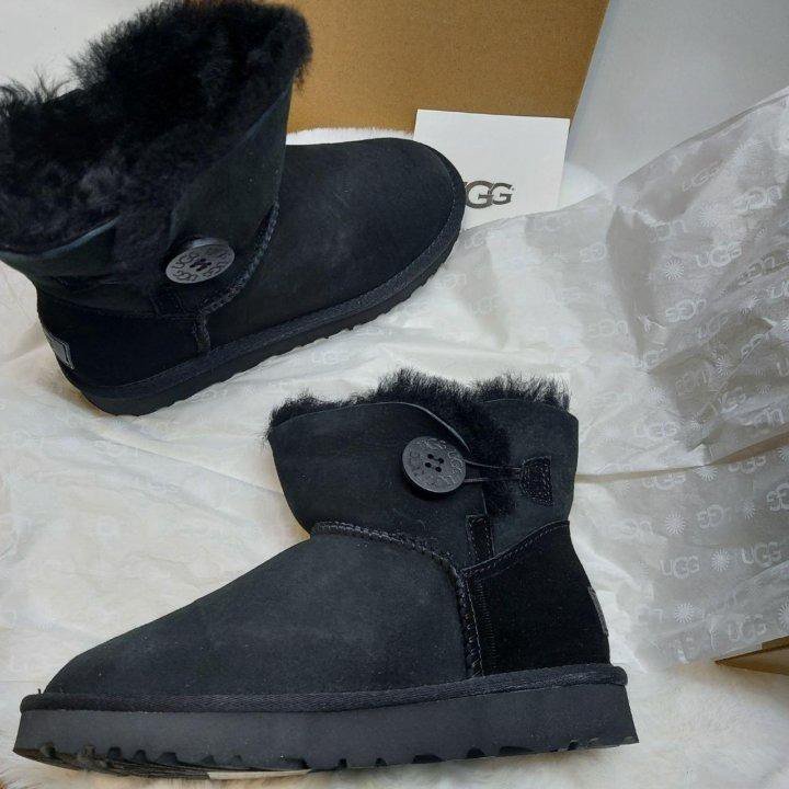 Угги UGG bailey Button Mini с пуговкой в замше