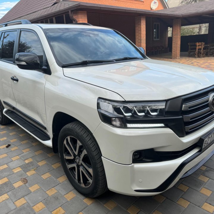 Toyota Land Cruiser, 2015