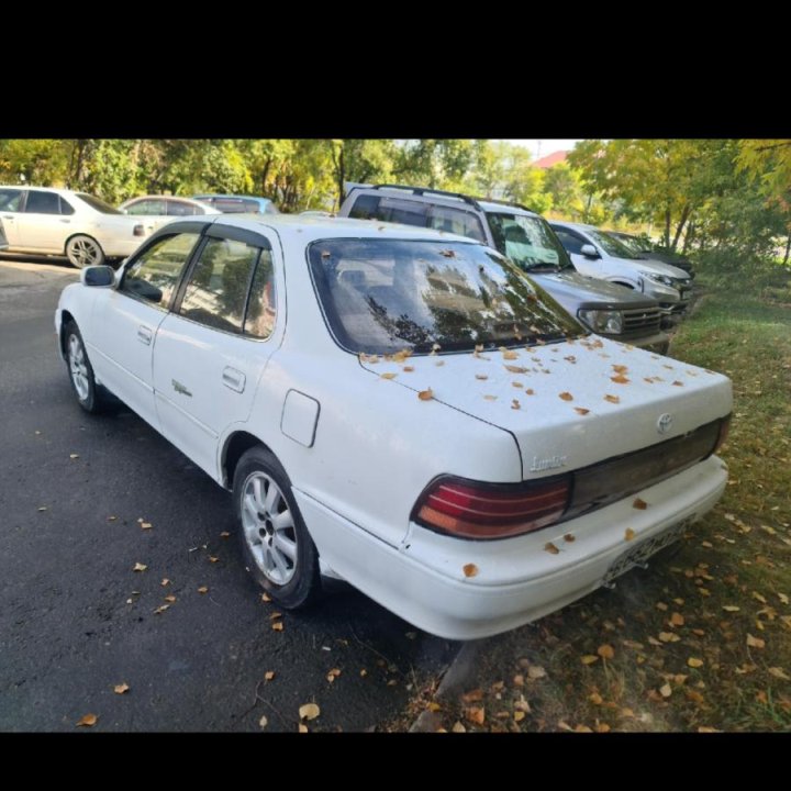 Toyota Camry, 1992