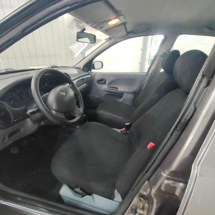 Renault Megane, 2001