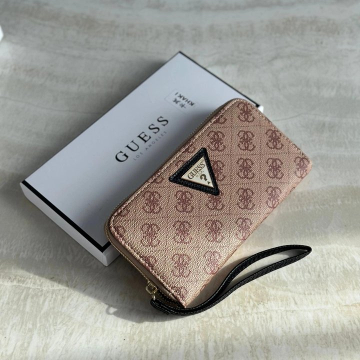 Кошельки GUESS
