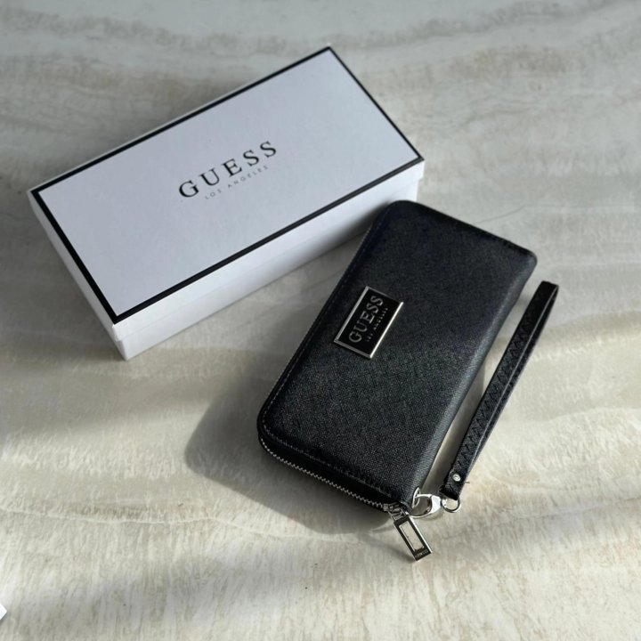 Кошельки GUESS