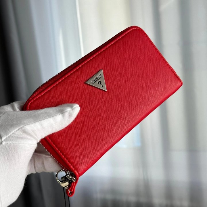 Кошельки GUESS