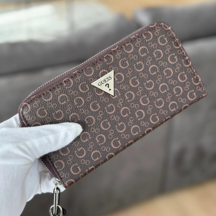 Кошельки GUESS